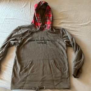 Supreme hoodie size Large great condition